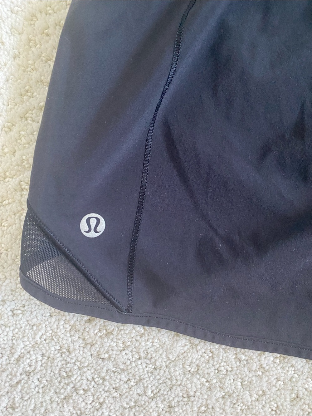 Lululemon black hotty hot shorts, 6T - Picture 3 of 5